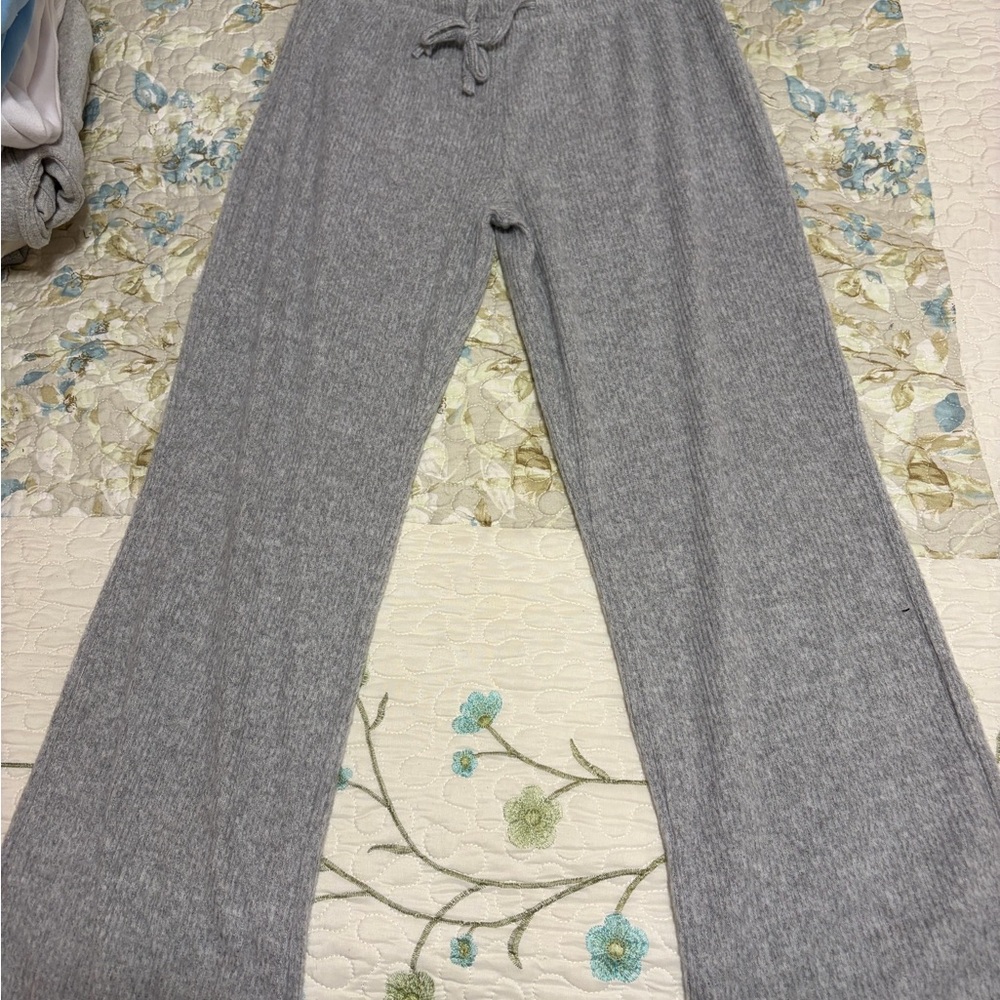 Women's Gray Knit Pants